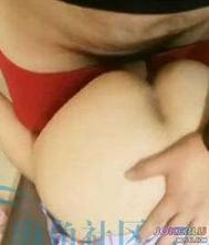  当着闺蜜的面跟弟弟做爱她生气了