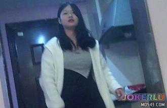  公寓多角度近距离实拍170cm圆脸00后美女